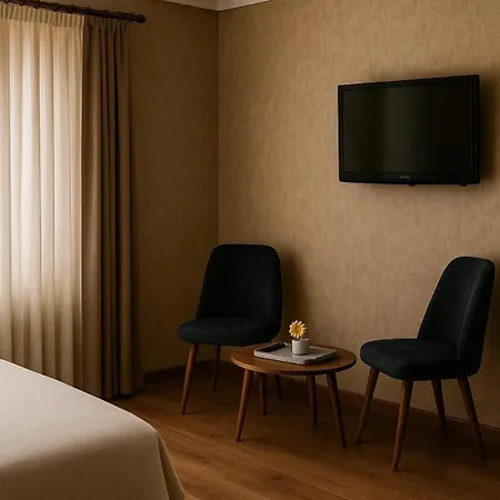 Red Hotel 2*