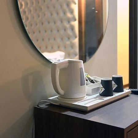 Hotel Red 2*