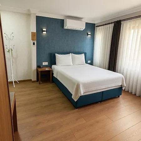 Red Hotel
