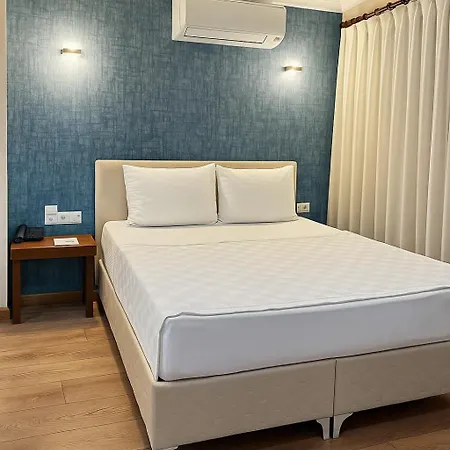 Red Hotel